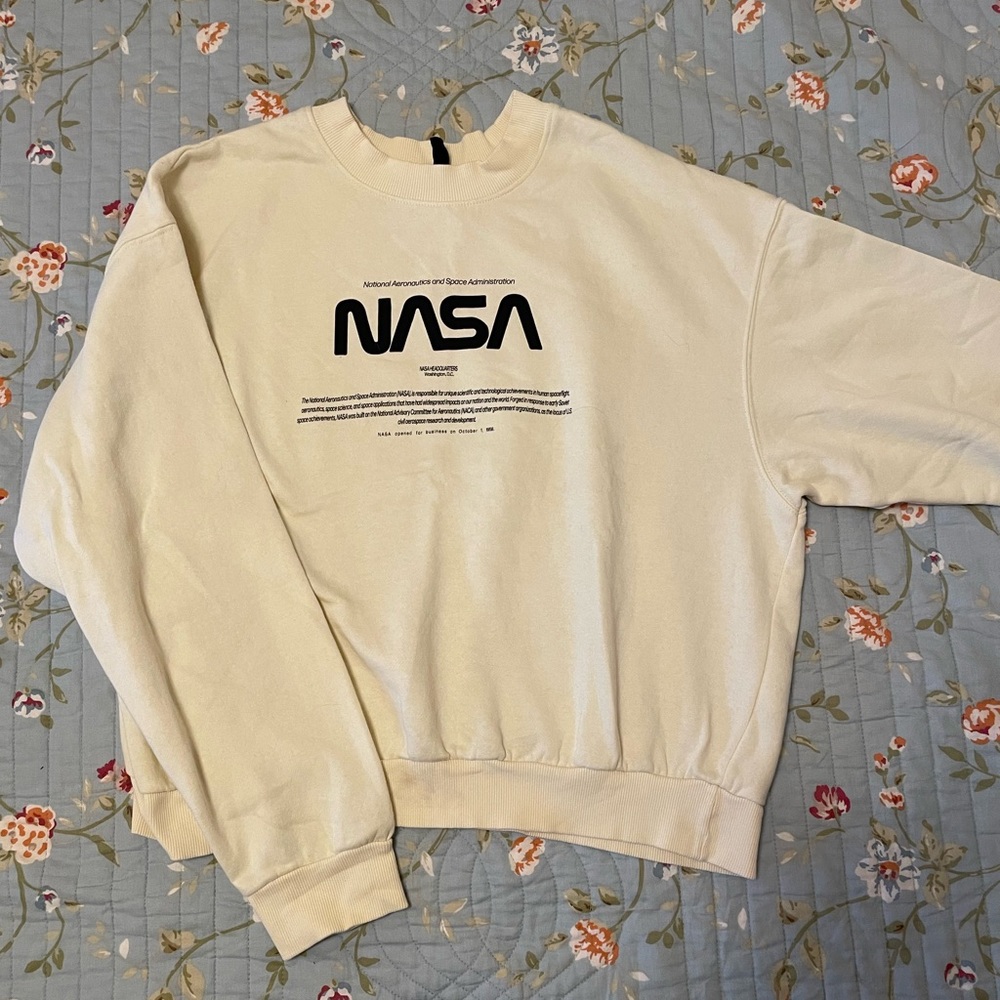 NASA Sweatshirt Women’s Large